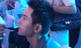 娱乐圈吃瓜姿势,揭秘明星幕后那些事儿